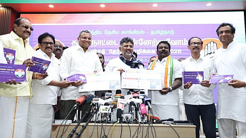 தமிழக காங்கிரஸ் தேர்தல் அறிக்கை வெளியீடு