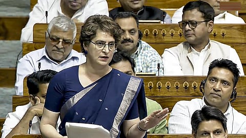 543 மக்களவை இடங்களில் ஏன் மகளிர் இட ஒதுக்கீட்டை அளிக்க முடியாது? - பிரியங்கா காந்தி கேள்வி