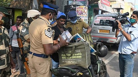 சென்னையில் உரிய ஆவணம் இன்றி கொண்டு சென்ற ரூ.6.16 லட்சம் ரொக்கம் பறிமுதல்