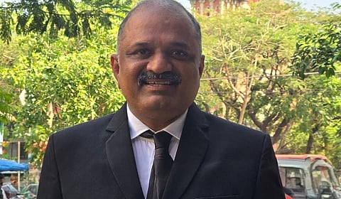 பேரறிவாளனை வழக்கறிஞராக பதிந்ததற்கு எதிரான வழக்கில் பார் கவுன்சில் பதிலளிக்க ஐகோர்ட் உத்தரவு