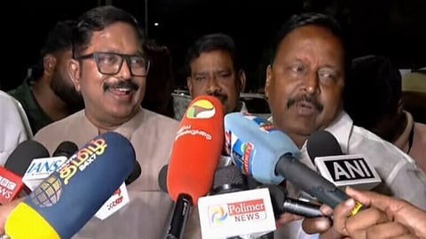 மன்னார்குடி அமமுக எம்எல்ஏ கடத்தல்? - குதிரைபேரம் நடப்பதாக ஆளுநரிடம் டிடிவி தினகரன் புகார்