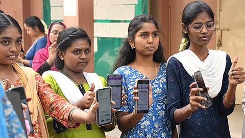 சேலம் குகை அரசு மகளிர் மேல்நிலைப் பள்ளி |படம்: எஸ். குரு பிரசாத்
