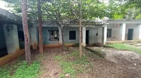 ஒரு லட்சம் பள்ளியில் மின்சாரம், கழிப்பறை இல்லை: நிதி ஆயோக் அறிக்கையில் தகவல்