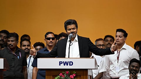 முதல்வராக விஜய் பதவியேற்ற நிகழ்ச்சியை கேரள திரையரங்குகளில் கண்டுகளித்த ரசிகர்கள்