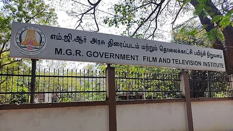 பிளஸ்-2 முடித்த மாணவர்கள் அரசு திரைப்படக் கல்லூரியில் சேர விண்ணப்பிக்கலாம்