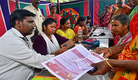 மகளிர் உரிமைத் தொகைத் திட்ட மறுசீரமைப்புக்கு அவகாசம் தேவை: முதல்வர் விஜய்