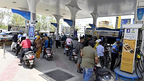 பெட்ரோல், டீசல் விலை மீண்டும் அதிகரிப்பு: எண்ணெய் நிறுவனங்கள் சொல்வது என்ன?