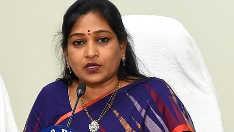ஆந்திர உள்துறை அமைச்சர் அனிதா
