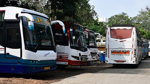 ஆம்னி பேருந்துகளுக்கான சாலை வரியை குறைக்க வேண்டும்: உரிமையாளர்கள் வலியுறுத்தல்