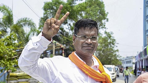மேற்கு வங்க இடைத்தேர்தலில் பாஜக வேட்பாளர் அமோக வெற்றி