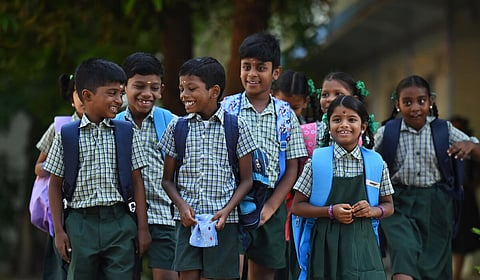 தமிழகத்தில் பள்ளிகள் திறப்பு ஜூன் 4-க்கு தள்ளிவைப்பு!