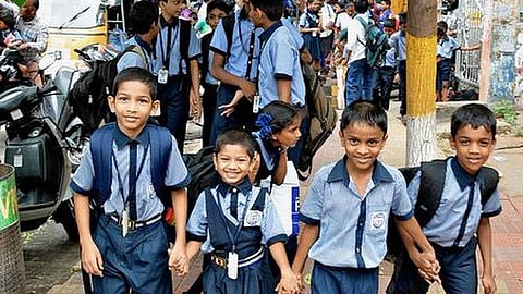 தமிழகத்தில் ஜூன் 4-ம் தேதி பள்ளிகள் திறப்பு
