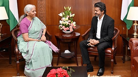 மத்திய நிதியமைச்சர் நிர்மலா சீதாராமனை டெல்லியில், தமிழக முதல்வர் விஜய் நேற்று சந்தித்துப் பேசினார்.