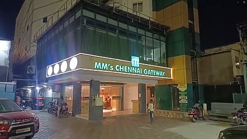 கார் ஏற்றி இளம்பெண் கொலை செய்யப்பட்ட விவகாரம்: தகாத முறையில் நடந்து கொண்டதே தகராறு ஏற்பட காரணம் என இளைஞர் தகவல்