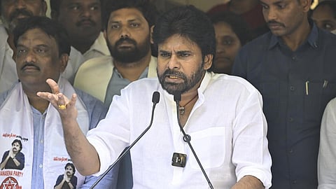 தெலங்கானா தேர்தலில் போட்டி: பவன் கல்யாண் உறுதி