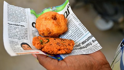 செய்தித்தாளில் உணவு பரிமாறினால் நடவடிக்கை: உணவுப் பாதுகாப்பு மற்றும் தர நிர்ணய ஆணையம் தீவிரம்