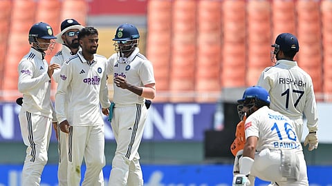 மானவ் சுதர் அபாரம்: 152 ரன்களுக்கு சுருண்டு ஃபாலோ-ஆன் பெற்றது ஆப்கன் | முலான்பூர் டெஸ்ட்