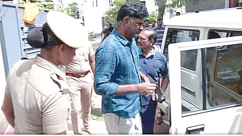 மதுரையில் கைது செய்யப்பட்ட மாரிதாஸ்