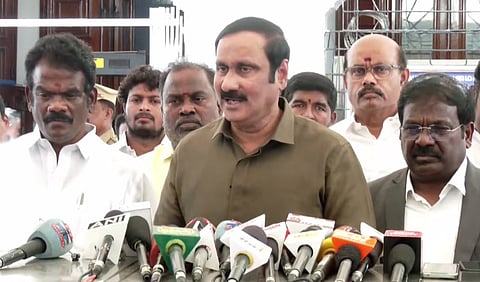 “தவெக ஆட்சியில் ஊழல் பெருமளவில் குறைந்துள்ளது” - முதல்வர் விஜய்யை சந்தித்த பின் அன்புமணி பாராட்டு