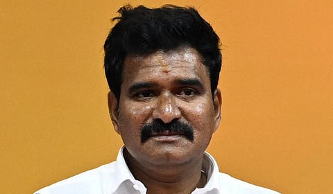 மின்வெட்டு பிரச்சினையில் ஒரு சிலரின் தூண்டுதலின் பேரில் சாலைகளில் போராட்டம் நடக்கிறது: அமைச்சர் நிர்மல் குமார் குற்றச்சாட்டு