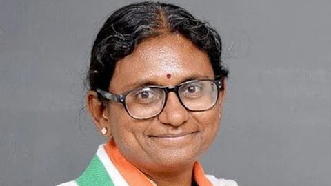 மீனாட்சி நடராஜன்