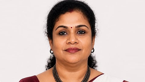 உயர்நிலை மற்றும் மேல்நிலைப் பள்ளி பட்டதாரி ஆசிரியர் சங்கத்தின் மாநில மகளிர் செயலாளர் சு.மு.கிருஷ்ணவேணி