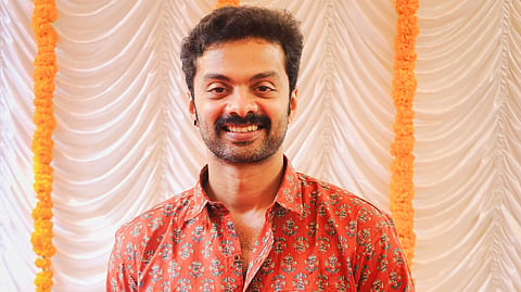 நடிகர் வினோத் கிஷண்