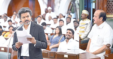 தமிழக சட்டப்பேரவையில் ஆளுநர் உரைக்கு நன்றி தெரிவிக்கும் தீர்மானத்தின் மீது நேற்று பேசிய முதல்வர் விஜய்.
