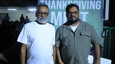 கஸ்தூரி ராஜா, இயக்குநர் மீரா கதிரவன்