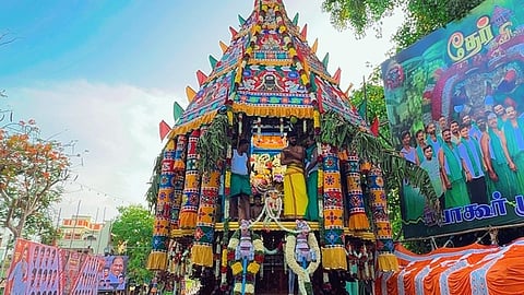புதுச்சேரி மூலநாதர் கோயில் தேரோட்டம் - வடம் பிடித்து தொடங்கி வைத்த ஆளுநர், முதல்வர்