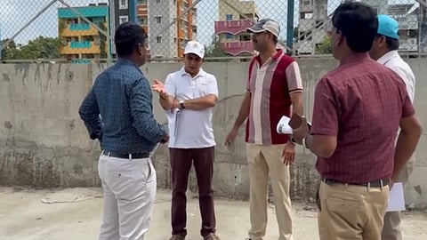 முதல்வர் விஜய் வெற்றி பெற்ற பெரம்பூரை முன்மாதிரி தொகுதியாக மாற்ற திட்டம்: மாநகராட்சி ஆணையர் ஆய்வு