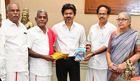 தவெக தோழமை கட்சிகளின் கூட்டத்தில் பங்கேற்காத நிலையில் முதல்வருடன் கம்யூனிஸ்ட் தலைவர்கள் சந்திப்பு