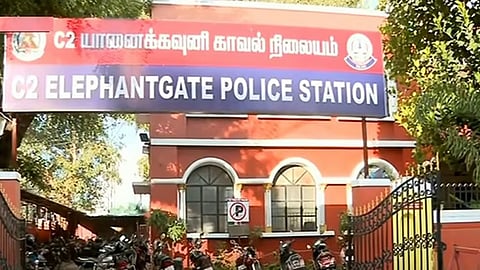 சவுகார்பேட்டையில் கடைக்குள் புகுந்து 1.5 கிலோ தங்கம் கொள்ளை