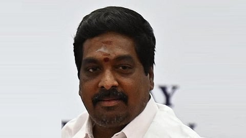 அடுக்குமாடி குடியிருப்புகளில் சீரமைப்பு பணிகளை துரிதமாக முடிக்க வேண்டும்: அமைச்சர் ராஜ்குமார் உத்தரவு