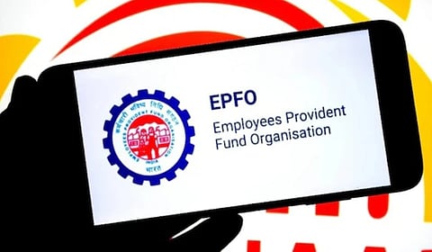 பி.எஃப். திட்டத்தில் கட்டாய பங்களிப்பு ரூ.1,800 - ஊழியர்கள் விருப்பம் போல் கூடுதலாக செலுத்தலாம்!