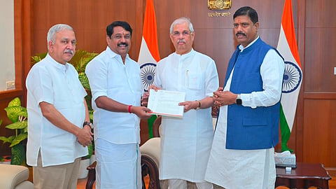 தவெக அரசு, அமைச்சர்கள் மீது அடுக்கடுக்கான புகார்கள் - ஆளுநரிடம் மனு அளித்த நயினார் நாகேந்திரன் கூறியது என்ன?