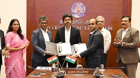 ஹிட்டாச்சி ரூ.1,000 கோடி முதலீடு: முதல்வர் விஜய் முன்னிலையில் ஒப்பந்தம் கையெழுத்து