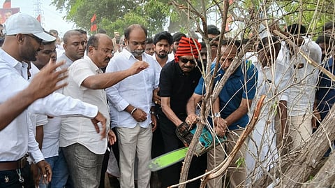 மேட்டுப்பாளையம் அருகே சீமை கருவேல மரங்களை அகற்றும் பணியை தொடங்கிய வைகோ
