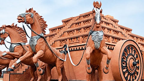 ஒளிப்பதிவாளரும் கலை இயக்குநரும்: ஒரு படைப்புக் கூட்டணி | ஒளி என்பது வெளிச்சமல்ல 40