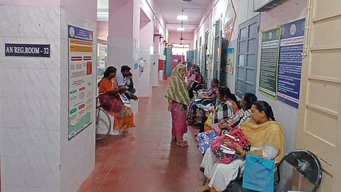 அனைத்து அரசு மருத்துவமனைகளிலும் குறைபாடுகளுக்கு தீர்வு காண 304 சிறப்பு அதிகாரிகளை நியமிக்க சுகாதாரத் துறை உத்தரவு