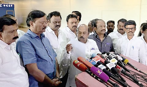 நான் ஓடி ஒளியவில்லை; விசாரணைக்கு 15-ம் தேதி ஆஜராவேன்: எ.வ.வேலு தகவல்