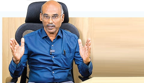 அபரிமிதமான சூரிய சக்தியை பயன்படுத்த வேண்டும்: டார்லிங் ரீடெய்ல் இயக்குநர் நவராஜ முருகன் நேர்காணல்