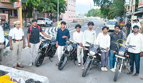 மதுரையில் ‘ஜாலி ரெய்டு’ சென்று ‘ரீல்ஸ்’ பதிவிட்ட 7 இளைஞர்கள் மீது நடவடிக்கை