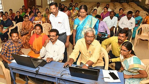 அரசு கல்லூரி ஆசிரியர் அல்லாத பணியாளர்கள் இடமாறுதலுக்கு இன்று முதல் விண்ணப்பிக்கலாம்