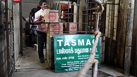 டாஸ்மாக் கடைகளில் 54 புதிய பிராண்ட் மதுவகைகளை விரைவில் அறிமுகப்படுத்த முடிவு