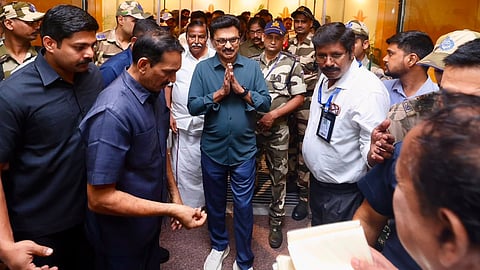 லண்டன் பயணத்தை முடித்து சென்னை திரும்பினார் ஸ்டாலின்: திமுகவினர் உற்சாக வரவேற்பு