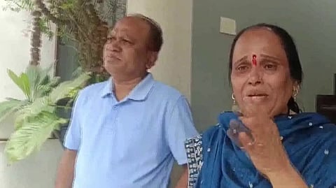அபிஜித் திப்கேயின் தாய் அனிதா
