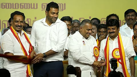 அதிமுக முன்னாள் எம்எல்ஏக்கள் 6 பேருக்கு முக்கியப் பொறுப்பு: தவெக வட்டாரம் தகவல்