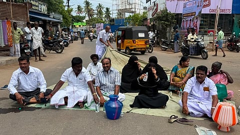 கொள்ளிடம் கூட்டுக் குடிநீர் விநியோகம் நிறுத்தம் - முத்துப்பேட்டையில் போராட்டம்