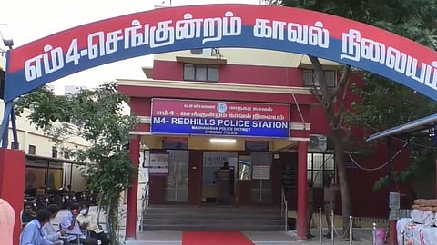 சென்னை | கூரியர் வேனில் ஆவணங்கள் இன்றி கொண்டுவந்த ரூ.1.08 கோடி பறிமுதல்